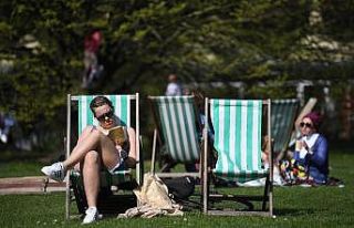 İngiltere’de son 24 saatte 2 bin 379 vaka