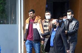 İntihar girişimini film izler gibi seyredip cep...