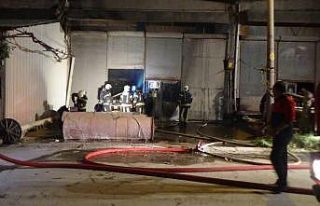 İplik fabrikası alevlere teslim oldu