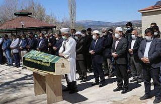 İSAV Başkanı Prof.Dr. Özek, son yolculuğuna uğurlandı