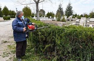 İscehisar’da mezarlıklarda temizlik yapıldı