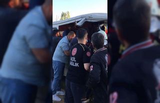 İşçi servisi ile kamyonet çarpıştı, araçta...