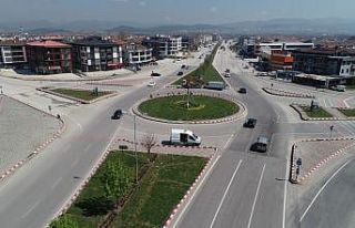 Işıklı bordürler kavşaklara renk kattı