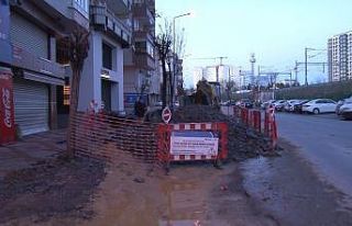 İSKİ’nin çalışma yaptığı bölgede su borusu...
