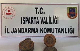 Isparta’da ceylan derisine İbranice yazılı 1500...