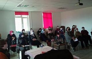 Isparta’da kadınlara kooperatifçilik eğitimi...