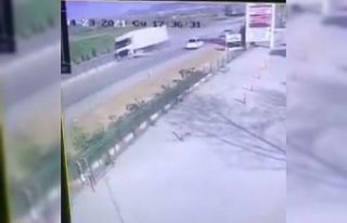 Isparta’da tırın lastiği patladı, faciadan dönüldü