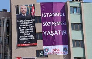 İstanbul Sözleşmesi tartışmaları afişlere yansıdı