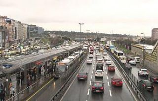 İstanbul’da kısıtlama bitti, trafik yoğunluğu...