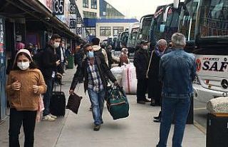 İstanbul’da tam kapanma öncesi otogarda yoğunluk...
