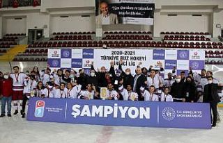 İzmir Büyükşehir Belediyesi yeniden Süper Lig’de