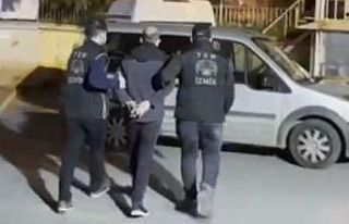 İzmir merkezli FETÖ operasyonunda 27 tutuklama