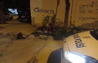 İzmir’de motosikletli hırsız polisten kaçamadı