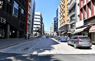 İzmir’deki Halit Ziya Bulvarı’nda geçici trafik...