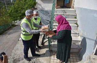 İzmit Belediyesi’den Ramazan yardımı
