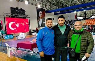 İzmitli güreşçiler Antalya’da Kocaeli’ni tecrübe...