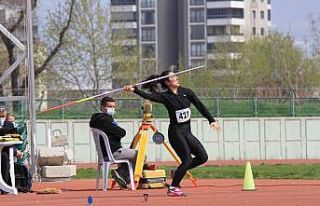 İzmitli sporcular Bursa’dan rekorla döndü