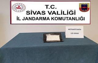 Jandarma ekipleri, 120 gram meteamfetamin ele geçirdi