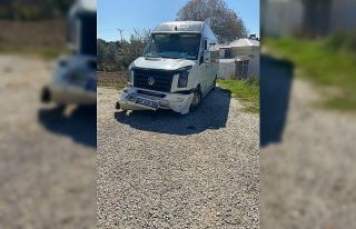 Jandarmadan kaçarken dar yolda sıkışıp kaldılar