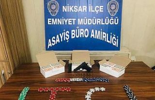 Kaçak kumarda kazanan olmadı, 17 kişiye toplamda...