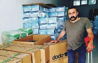 Kahtalı doktordan engelliler için sandalye bağışı