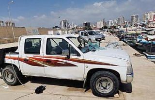 Kamyonet rıhtımdan denize düştü: 1 ölü