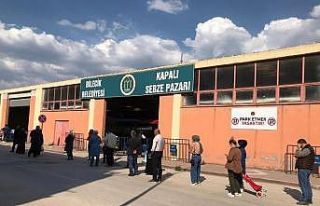 Kapalı pazar 17 günlük kısıtlama öncesi son...