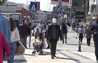 Kapanma öncesi alışveriş yoğunluğu