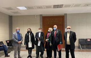 Kapatılan Zaman Gazetesi yazarlarının yeniden yargılanmasına...