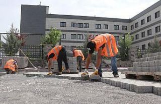 Karaköprü’de yeni yollar kilitli parkeyle döşeniyor