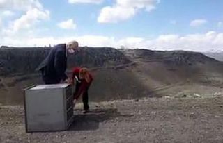 Kars’ta tedavisi tamamlanan akbaba doğaya bırakıldı