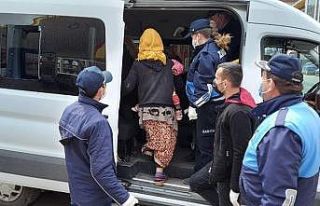 Kars’ta zabıta dilencileri topladı