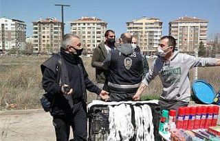 Kasaları tekmeledi zabıtanın üzerine yürüdü