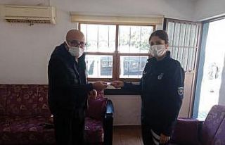 Kaybettiği parasını zabıta kiplerinden teslim...