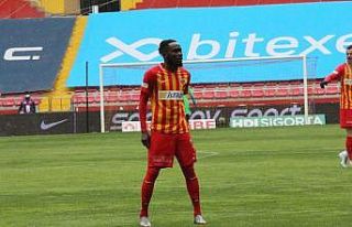 Kayserisporlu Joseph Attamah: "Savaşmaya devam...