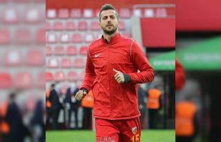 Kayserisporlu Uğur Demirok: “1 puanın önemini...