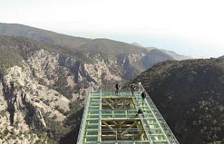 Kazdağları’na cam seyir terası