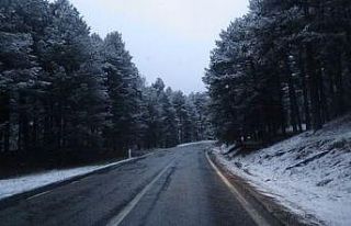 Kazdağları’nda kar sürprizi