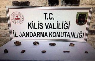 Kilis’te 7 adet fosil ile 2 adet doğal taş ele...