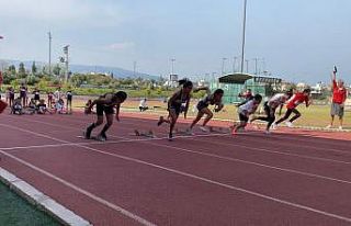 ‘Kır Çiçekleri’, Küçükler Atletizm Festivali’nde...