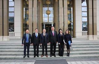 Kırgız Bakan İmanaliyev’den Cumhurbaşkanı Başdanışmanı...