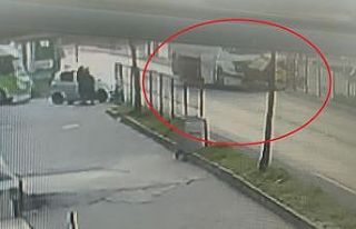 Kırmızı ışık ihlali yapan tanker taksiyi böyle...