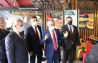 Kırmızıya dönen Antalya’da yoğun bakım doluluk...