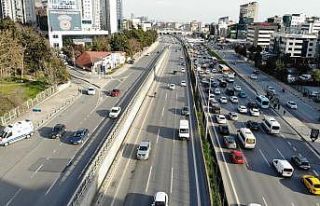 Kısıtlama saati değişti, trafikte yoğunluk erkenden...