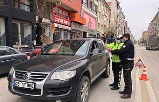 Kısıtlama saatlerinde denetimler sıkı bir şekilde...