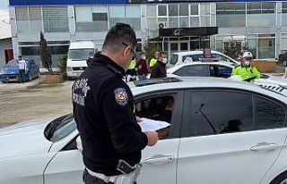 Kısıtlama trafik denetiminde vatandaşlara ceza...