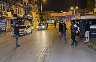 Kısıtlamaya uymayan genç kadına 1 paket sigara...