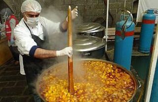 Kızılay Diyarbakır şubesi, 180 bin kişiye iftar...