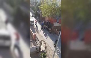 Komşuların taşlı sopalı kavgası cep telefonu...