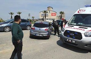 Kontrolden çıkan araç orta refüje çıkarak yan...